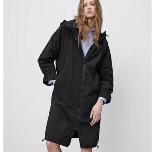 Zara Classic Minimalist Basic Black Packable Water Repellant Hooded Rain Jacket